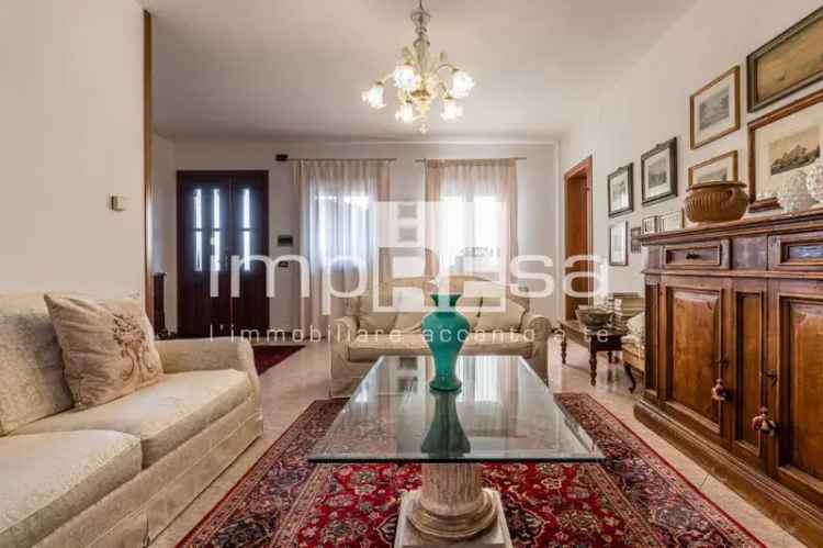 Villa 8 Locali Eraclea Giardino 1500mq