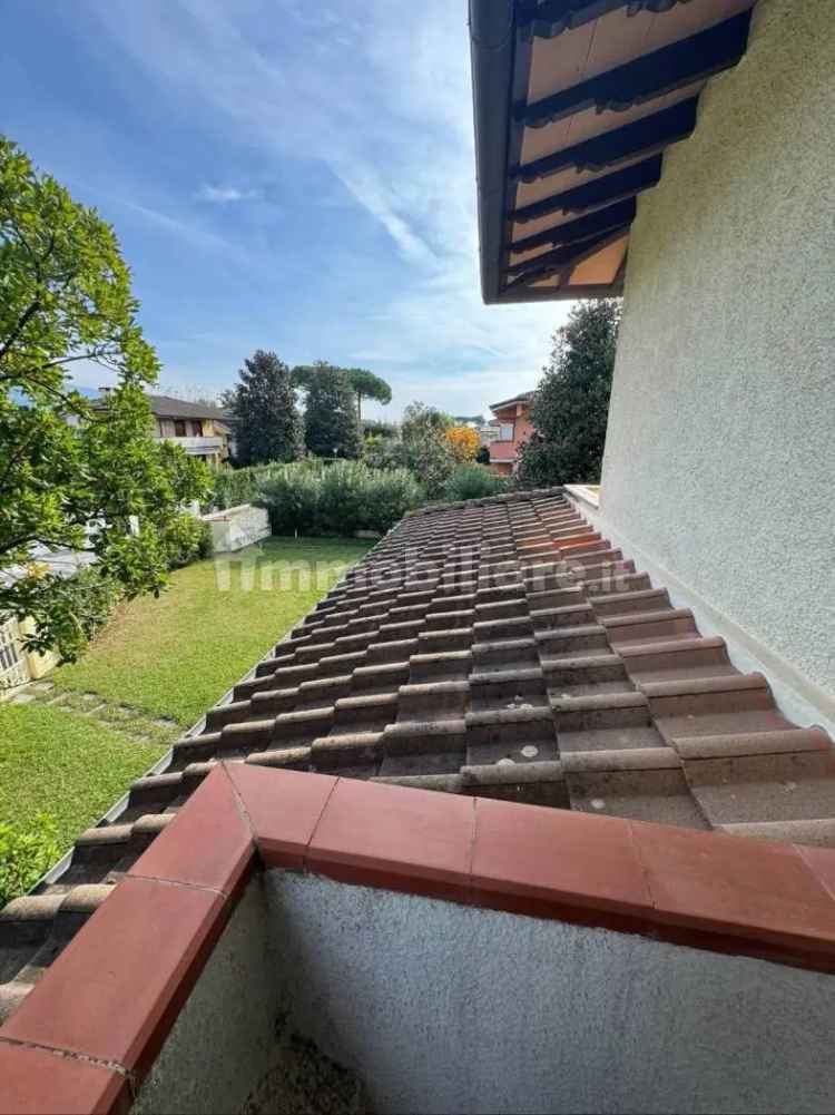 Villa bifamiliare, nuova, 200 m², Centro, Forte dei Marmi