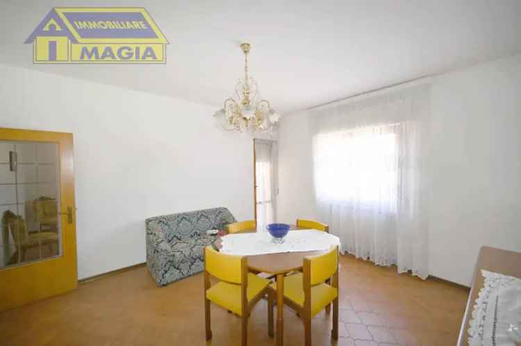 Appartamento via Roma 32, Piattoni Villa Sant'Antonio, Castel di Lama