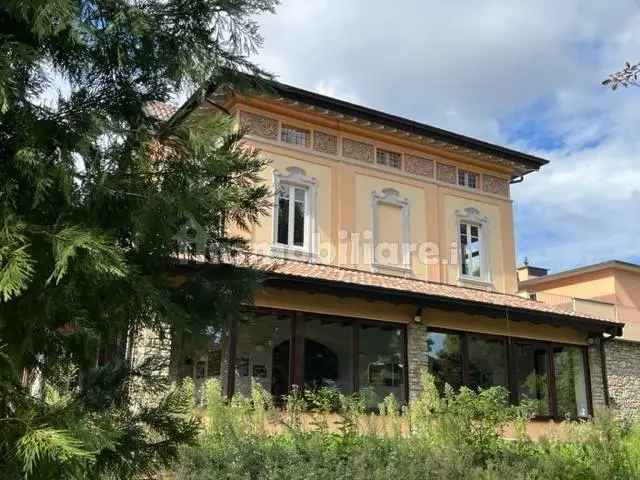 Villa unifamiliare via Montello 8, Montello, Varese