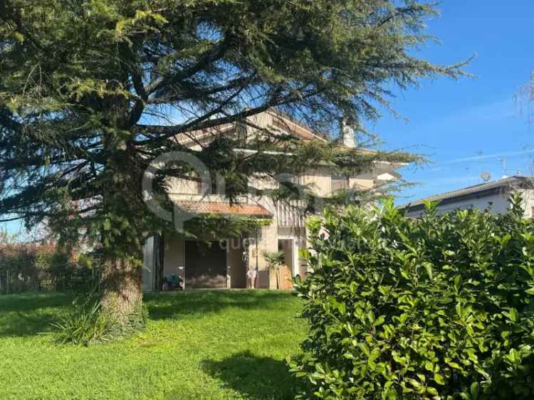 Villa a schiera in Via Buia, Udine, 8 locali, 2 bagni, 220 m²