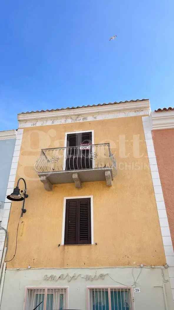 Quadrilocale Casa Lungoni, via Carlo Alberto, 31, Centro, Santa Teresa Gallura