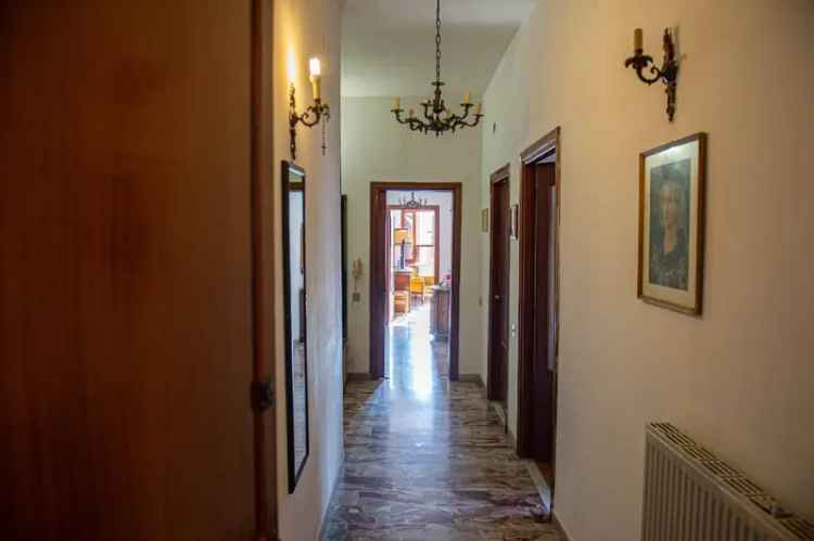 Appartamento in Via Filippo Turati, Cori, 6 locali, 2 bagni, 185 m²