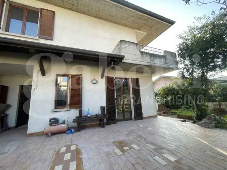 Villa a schiera in Via Sant'angela Merici , 29, Chiari (BS)