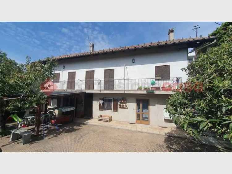 Casa Indipendente in vendita  a Pinerolo