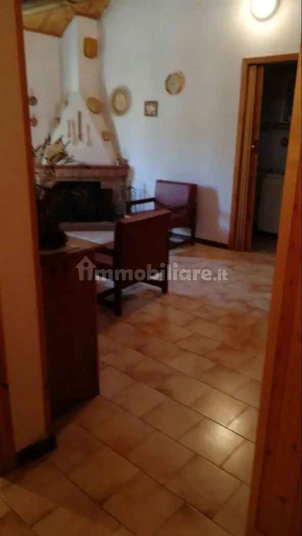 Appartamento in villa via Trepidò 5, Trepidò Sottano E Soprano, Cotronei