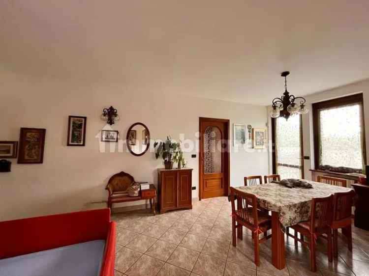 Villa unifamiliare corso Umberto I 308/B, Centro, Gambolò