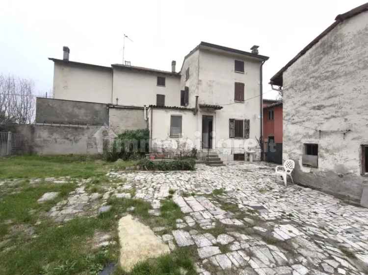 Terratetto plurifamiliare via Francesco Ghittoni 26, Viustino, San Giorgio Piacentino