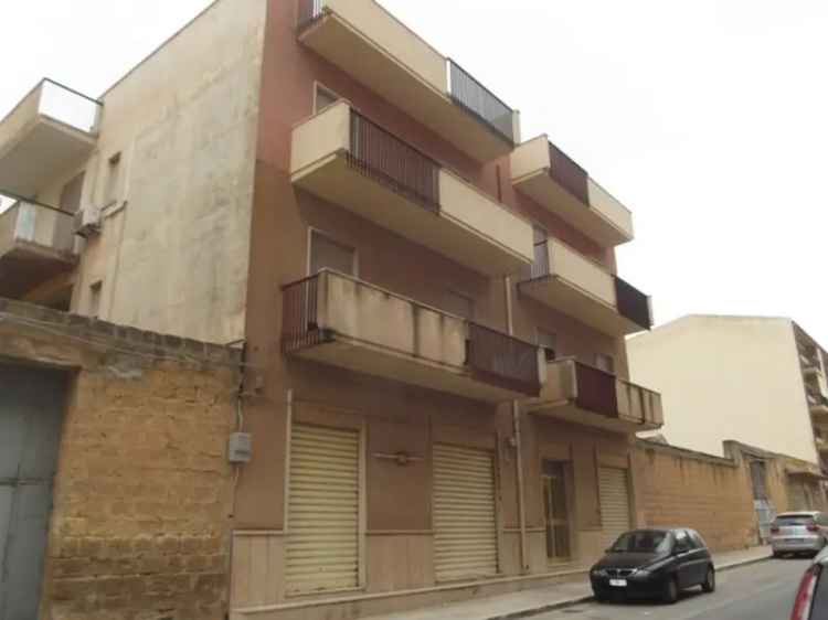 Appartamento in Via Oberdan, Marsala, 5 locali, 2 bagni, 130 m²