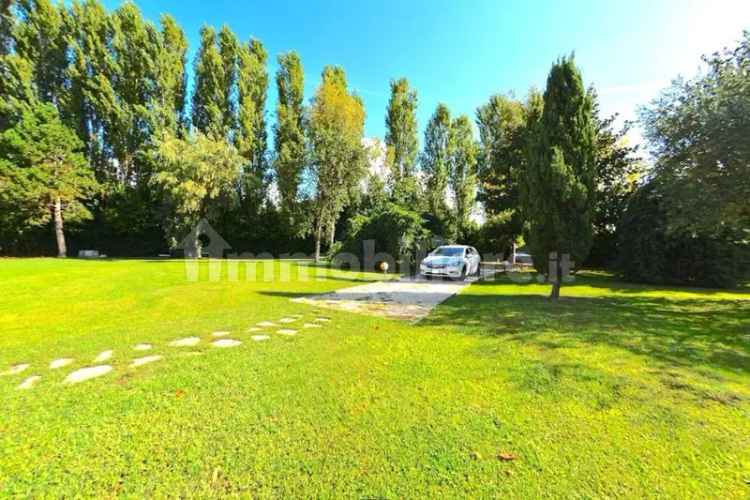 Villa unifamiliare via Tonfano, Pietrasanta