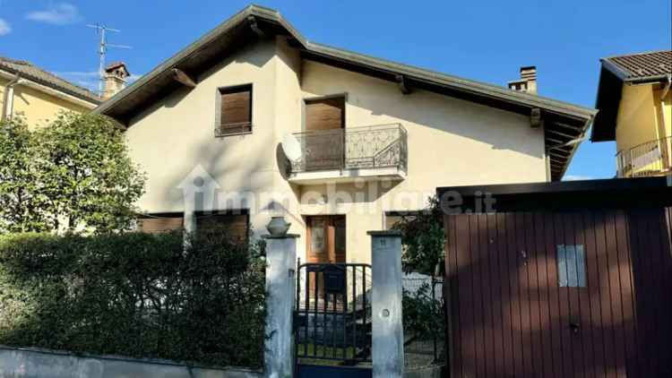 Villa unifamiliare via Alessandro Manzoni 11, Centro, Domodossola