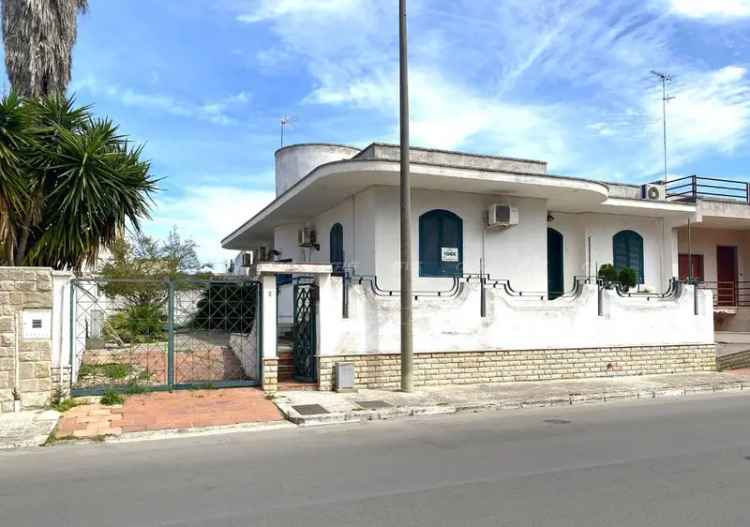 Villa in Via Oronzo cosi, Lecce, 7 locali, 2 bagni, giardino privato