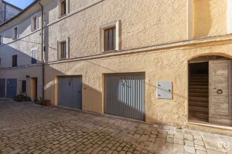 Vendita casa di paese 4 locali di 170 m² in Recanati (62019) - 110977 - iad