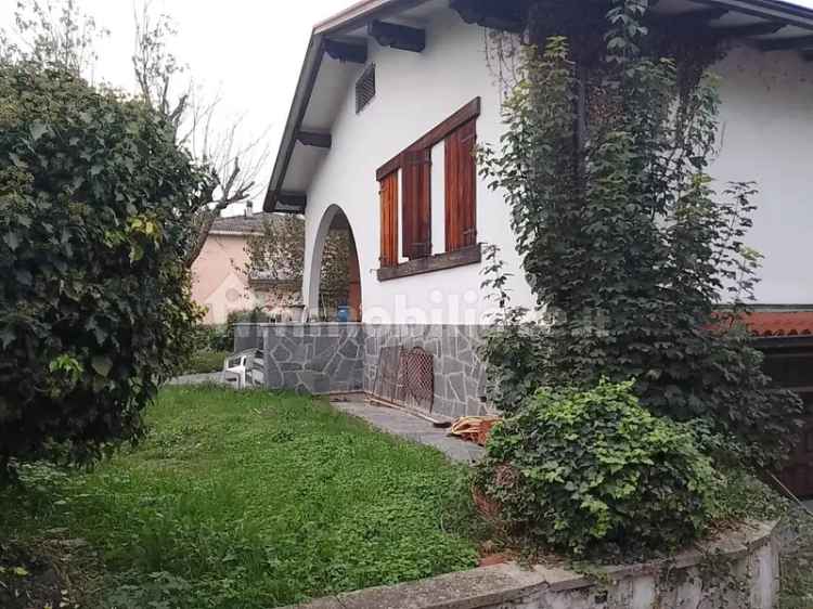 Villa unifamiliare Strada alla Verza, Verza, Piacenza