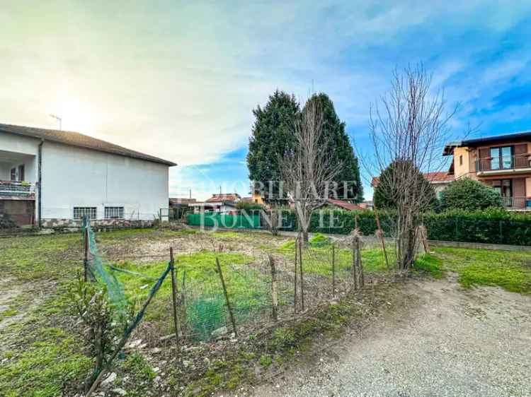 Villa a schiera via 25 Aprile 2, Camnago Boscone, Faloppio