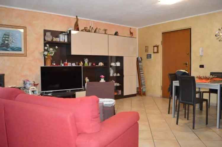 Appartamento in Via san francesco 19, Ceriano Laghetto, 1 bagno, 85 m²