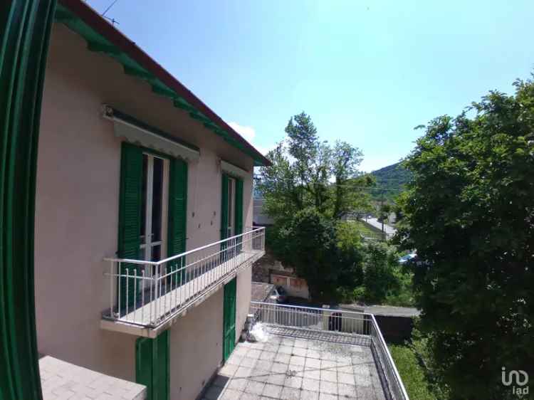 Vendita appartamento 5 locali di 120 m² a Laveno-Mombello (21014) - 122805 - iad