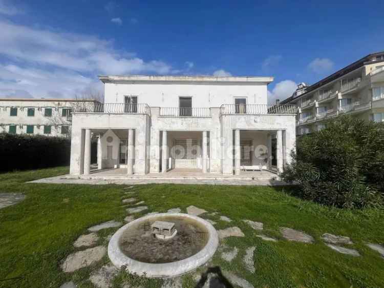 Villa unifamiliare viale Repubblica 15, Centro, Forte dei Marmi