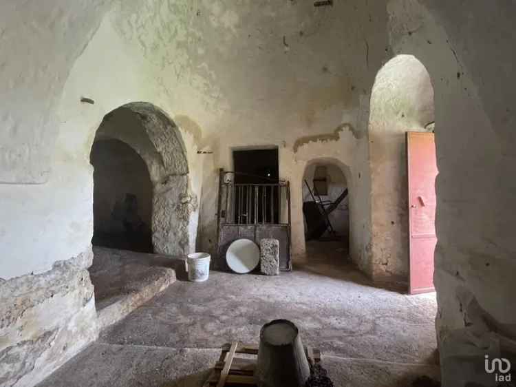 Vendita trullo 7 locali di 130 m² in Cisternino (72014) - 109653 - iad