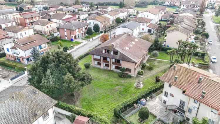 Vendita villa 5 locali di 400 m² in Migliarino (44027) - 133644 - iad