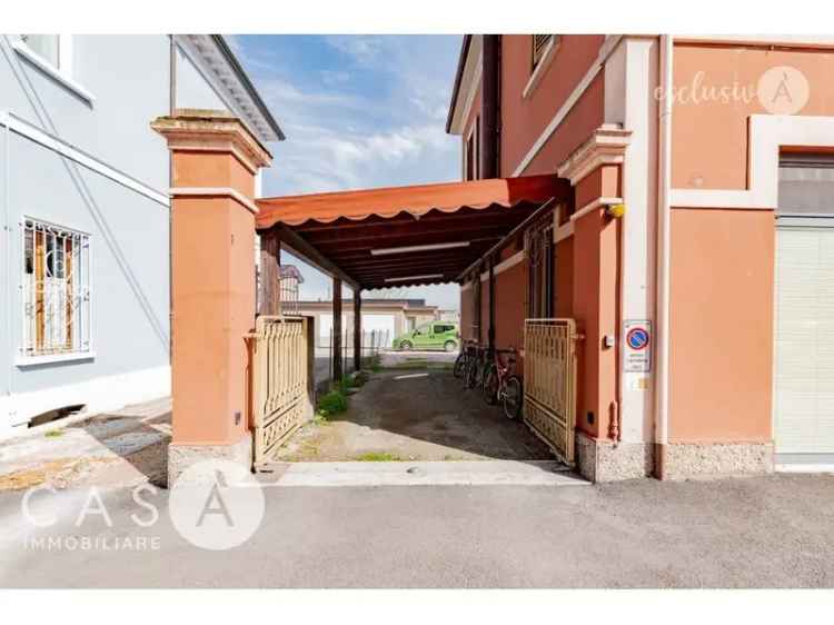 Villa bifamiliare, buono stato, 230 m², Centro Urbano, Cesena