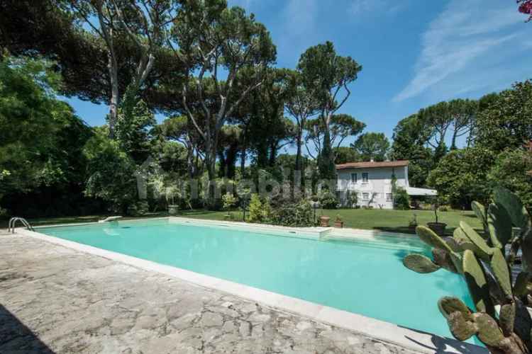 Villa unifamiliare, buono stato, 580 m², Pietrasanta