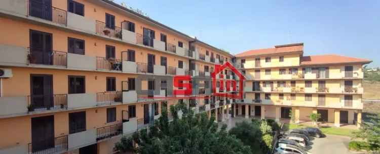 Appartamento in Via Giuseppe Alfano 68, Paternò, 5 locali, 2 bagni