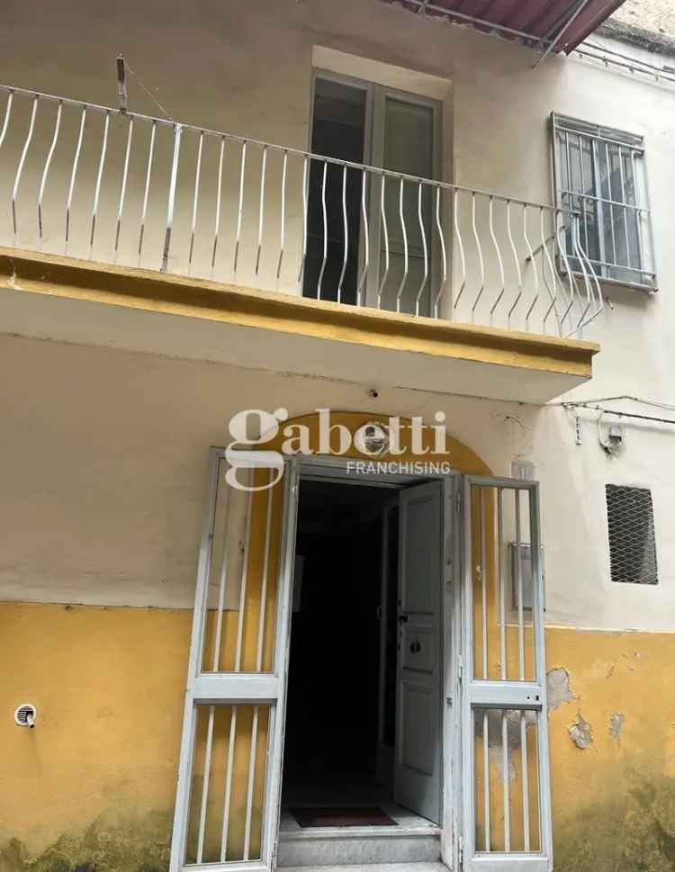 Appartamento in Via San Michele A Corte, 9/13, Capua (CE)