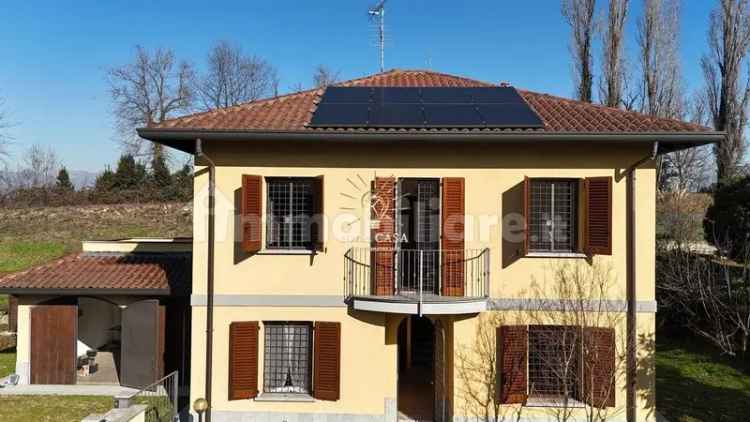 Villa in Brianza con giardino - Cassago Brianza