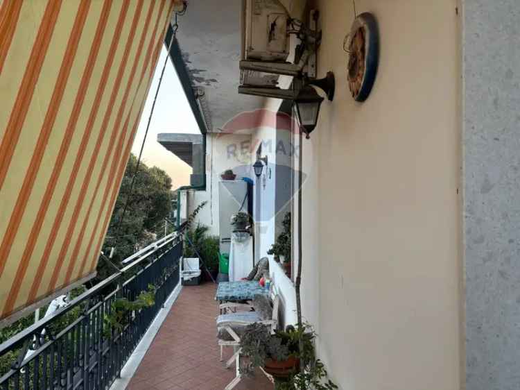 Appartamento in VITTORIO EMANUELE, Valverde, 5 locali, 1 bagno, 140 m²