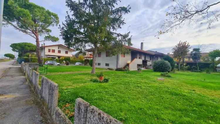 Villa a schiera in Via Bova, Eraclea, 7 locali, 3 bagni, con box