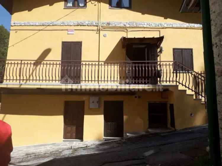 Appartamento via via DELLE MANERE, San Giacomo, Roburent