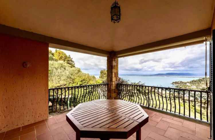 Villa bifamiliare via del Sole, Porto Santo Stefano, Monte Argentario