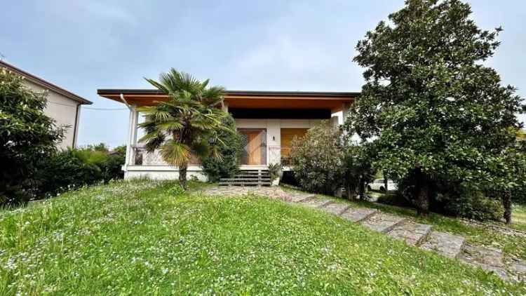 Villa unifamiliare via Ronche, Centro, Sacile