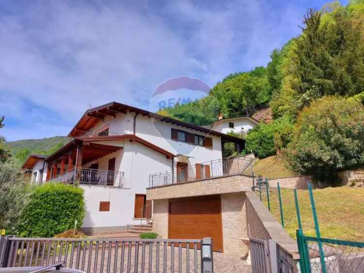 Casa Indipendente in vendita a Endine Gaiano