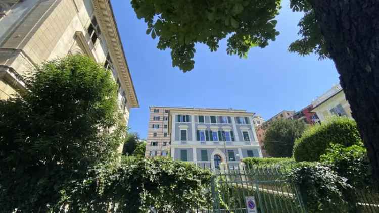 Appartamento in Corso Solferino 19|7, Genova, 10 locali, 2 bagni