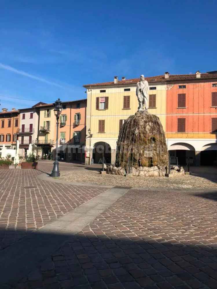 Monolocale ottimo stato, Centro, Iseo