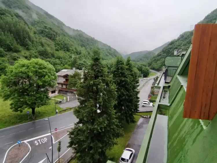 Appartamento in Via Umberto I, Vernante, 1 bagno, posto auto, arredato