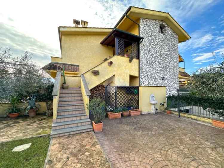 Villa a schiera d'angolo in vendita