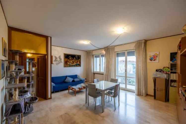 Appartamento in Viale del Belice 15, Riccione, 5 locali, 90 m²