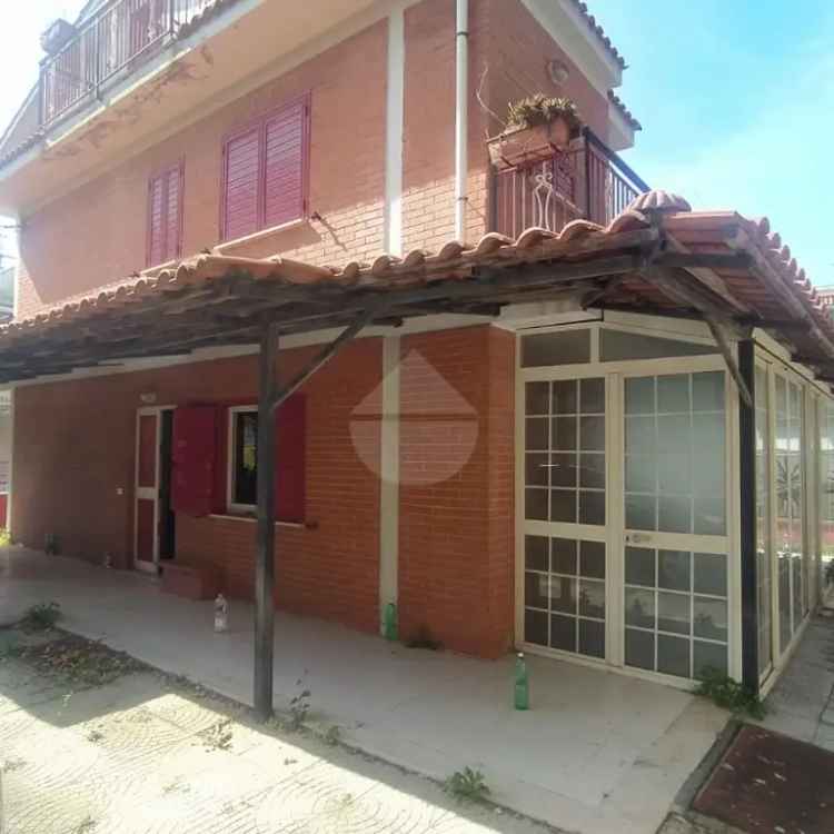 Villa in VIA CAMPOTONDO, Minturno, 10 locali, 4 bagni, arredato