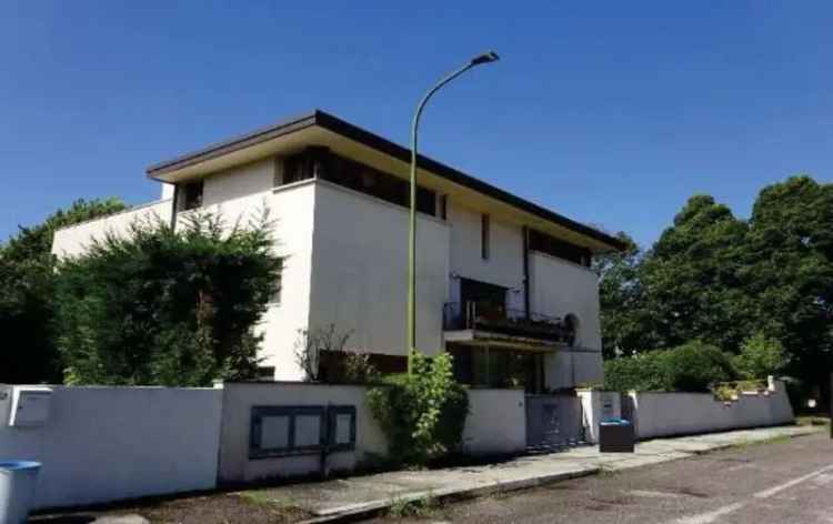 Villa in Via dei Tulipani, Mogliano Veneto, 16 locali, 4 bagni, garage