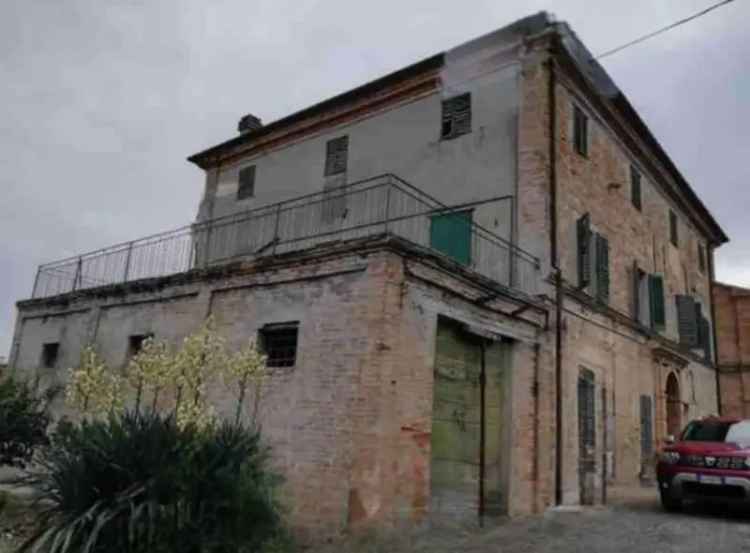 Villa in Via Moreschi, Santa Maria Nuova, 18 locali, 369 m² in vendita