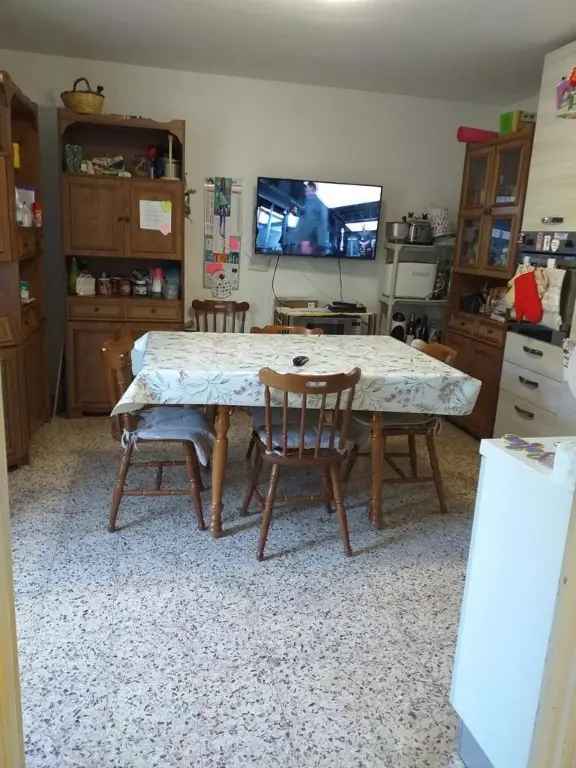 Appartamento in Via Toscana 75, Castiglione dei Pepoli, 7 locali