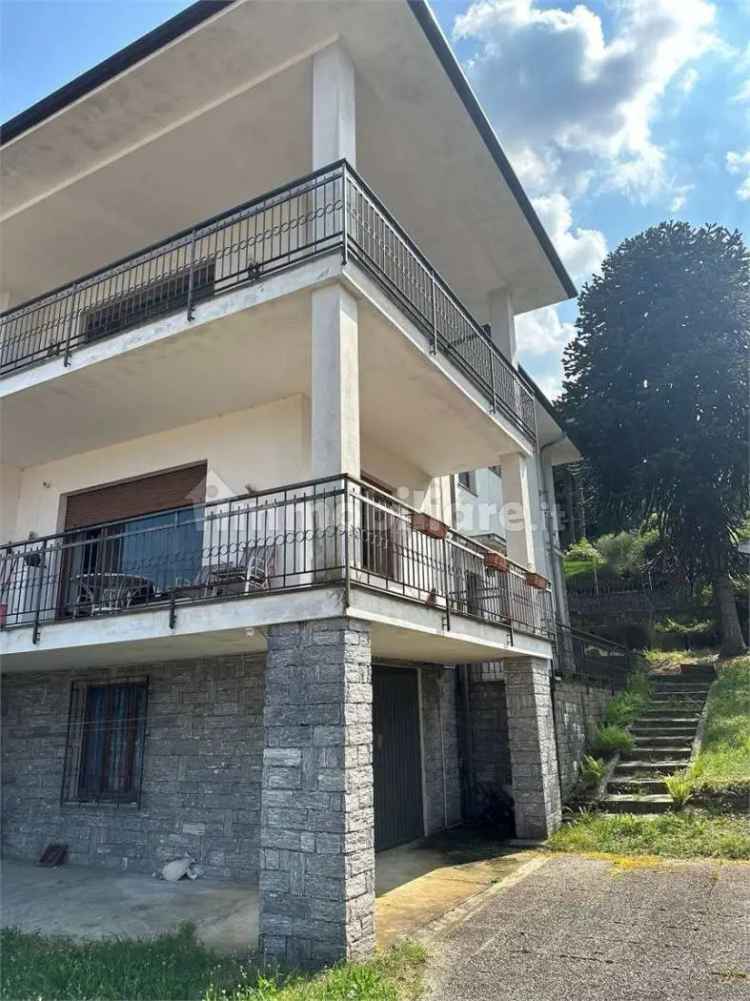 Villa bifamiliare via Bertarello 15, Centro, Baveno