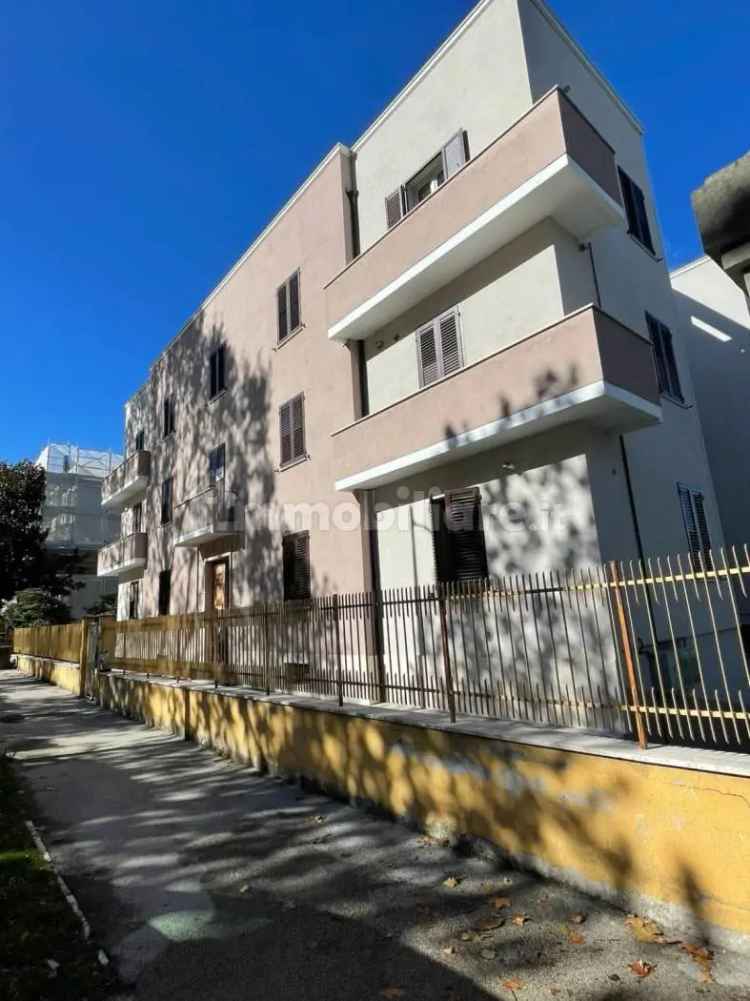 Trilocale viale Treviri 97, Ascoli Piceno