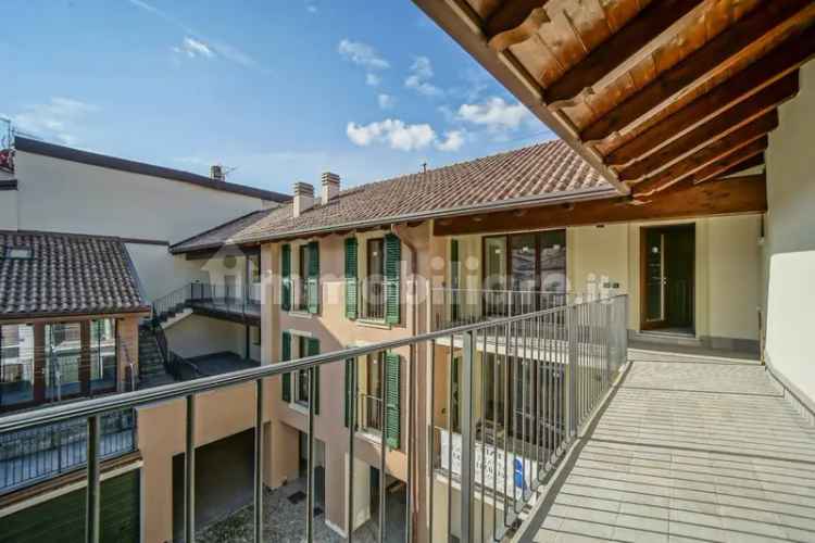 Trilocale Duplex con Terrazzi Brivio Centro