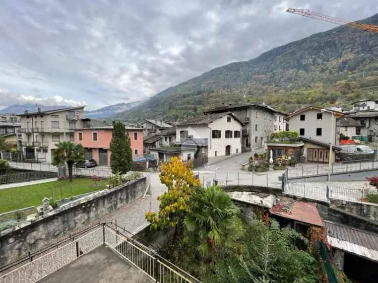 Terratetto plurifamiliare via Santa Maria 10, Centro, Tirano