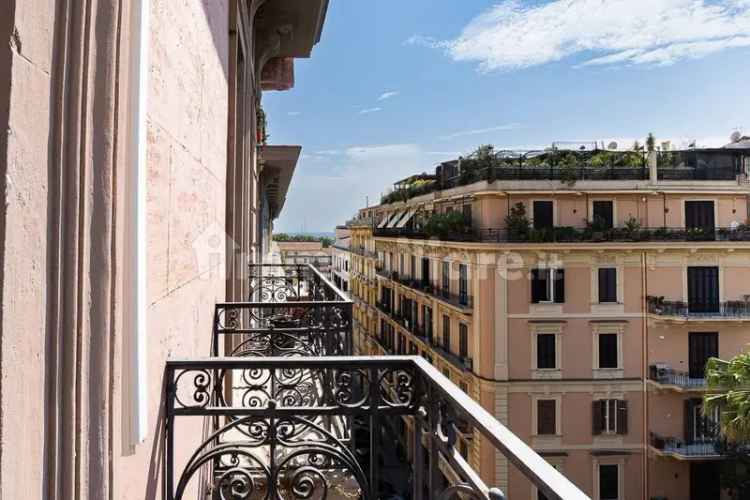 Appartamento via Giuseppe Fiorelli, Chiaia, Napoli