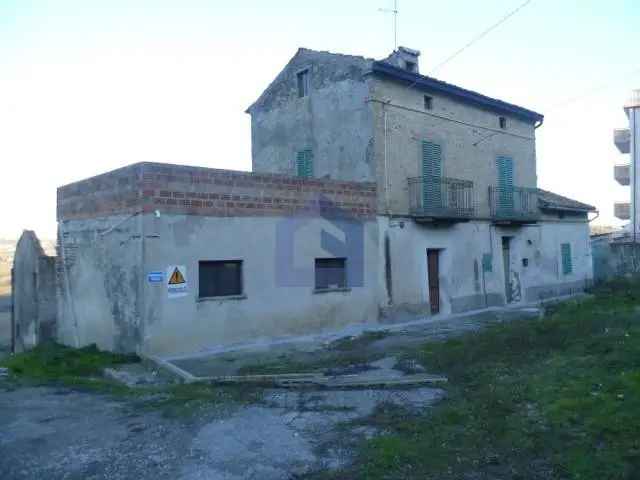 Casale via Cesare De Titta, Centro, Castel Frentano